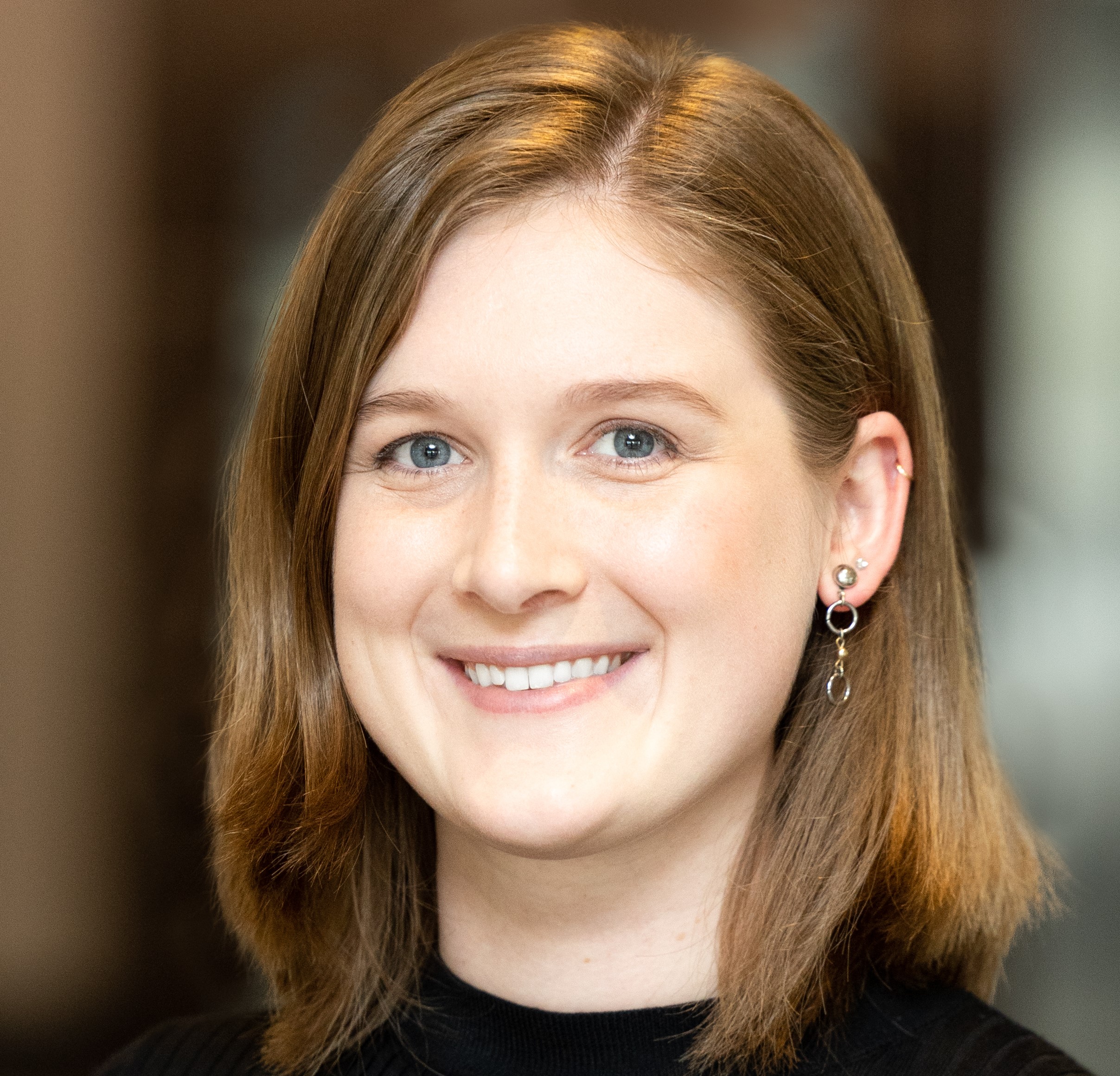 Emma Ecker Headshot